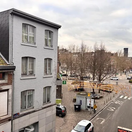 Foursuites Apartment